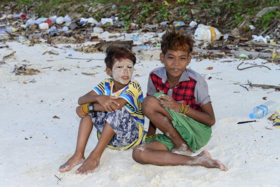 lomadivingkhaolak_06myanmarkids.jpg
