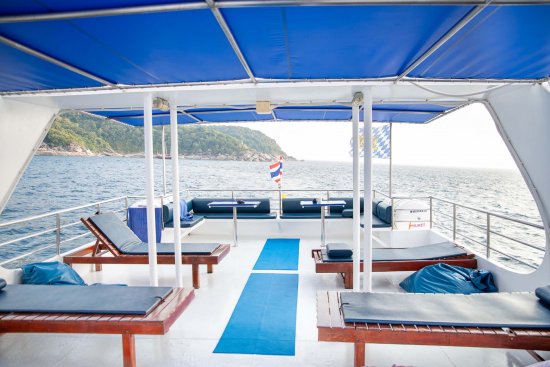 lomadivingkhaolak_09sonnendeck.jpg